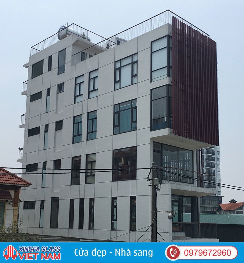 Nhà Mặt Phố 225 Âu Cơ Sử Dụng Cửa Nhôm Xingfa Của Xingfa Glass JSC