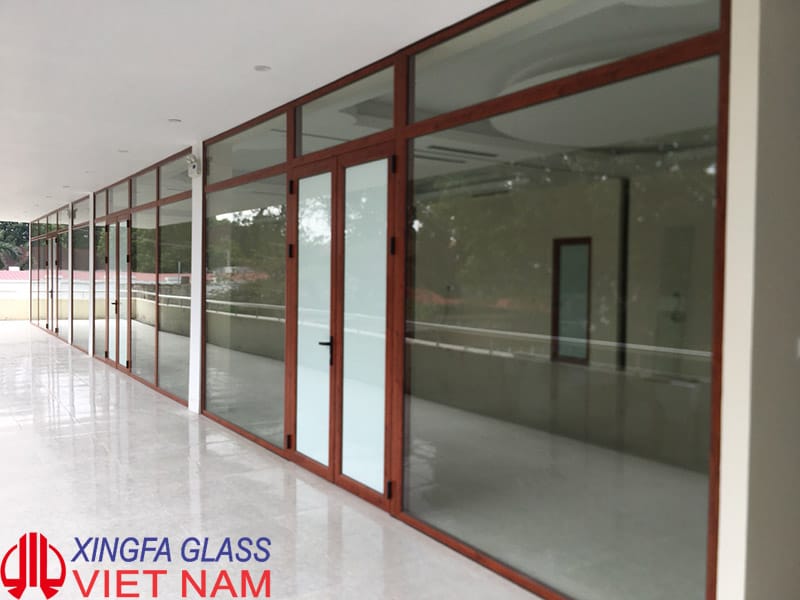 cưa nhôm xingfa vân gỗ